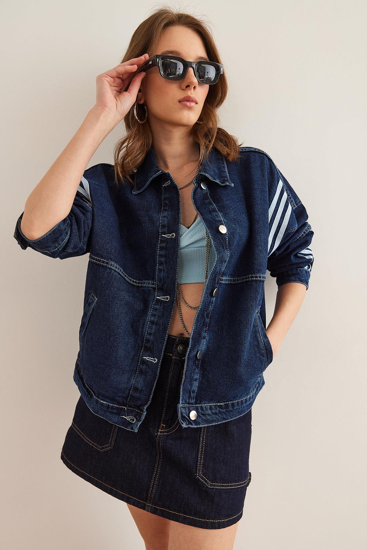 3 Şerit Detaylı Cepli Denim Ceket Lacivert