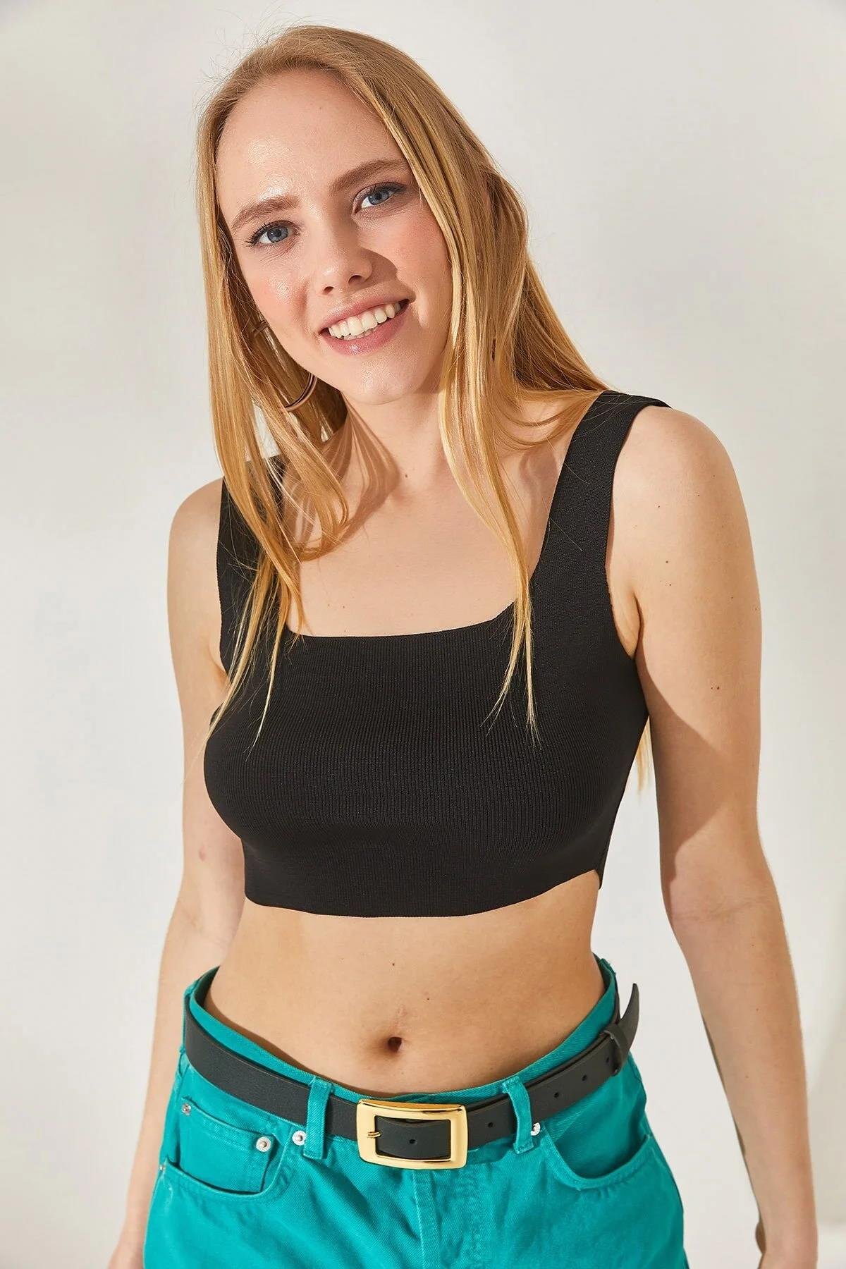 Altı Oval Crop Triko Bluz Siyah