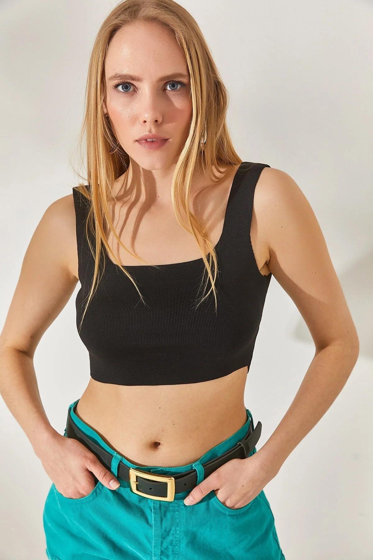 Altı Oval Crop Triko Bluz Siyah