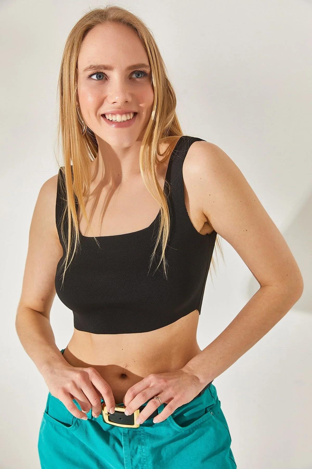 Altı Oval Crop Triko Bluz Siyah