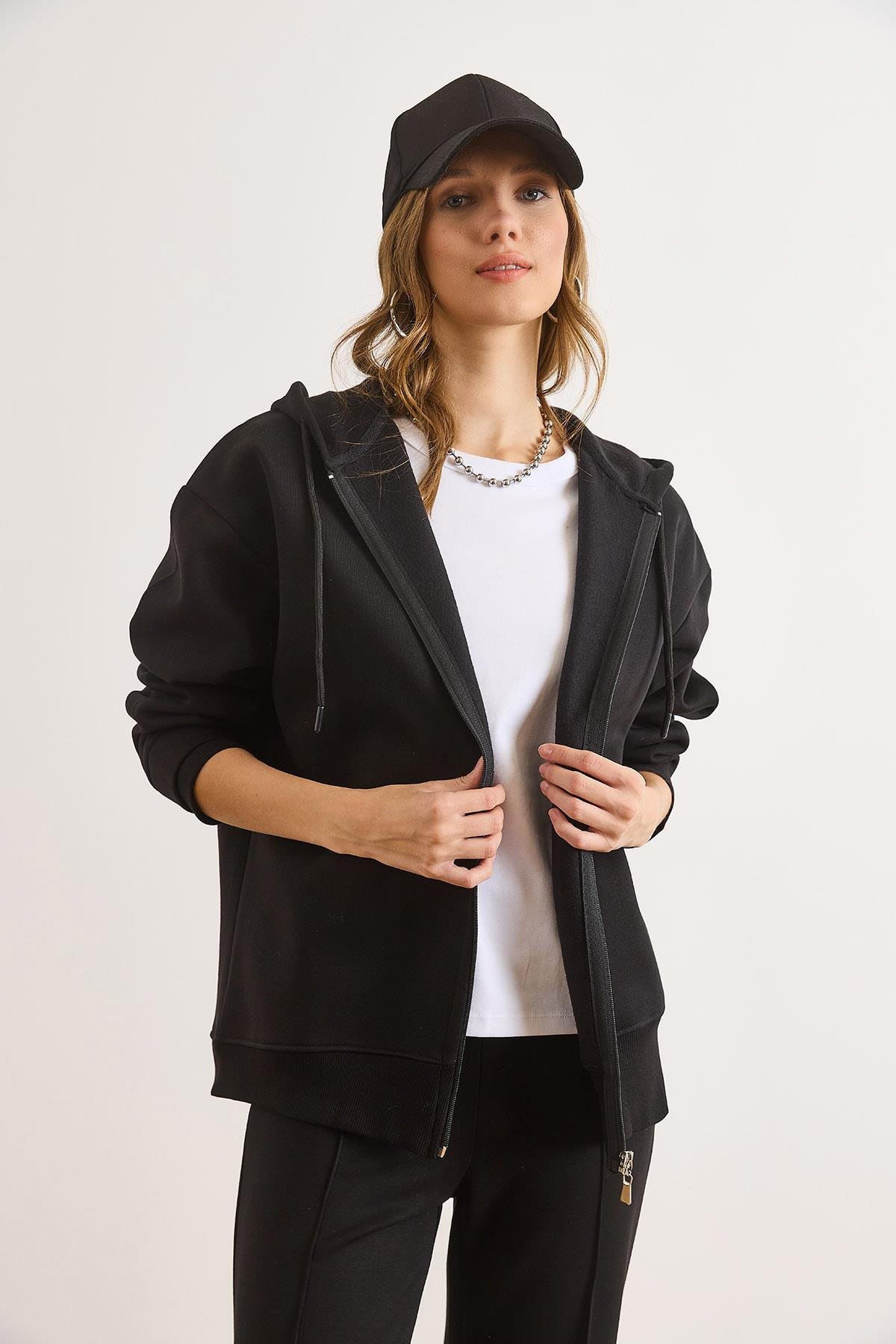 Asimetrik Ribanalı Manşet Detaylı Oversize Sweatshirt Siyah