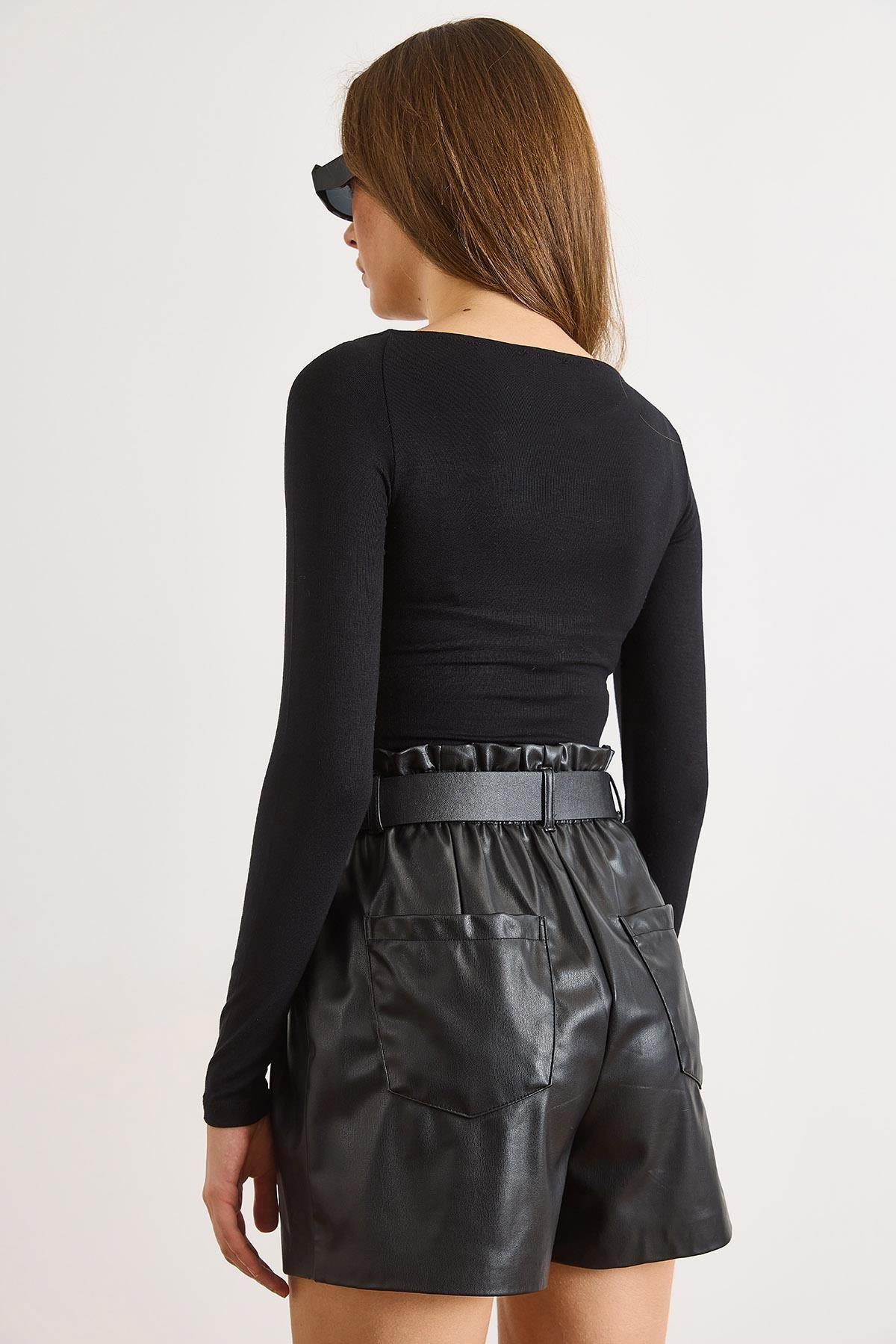 Asimetrik Yaka Çok Yumuşak Dokulu Esnek Bodysuit Siyah