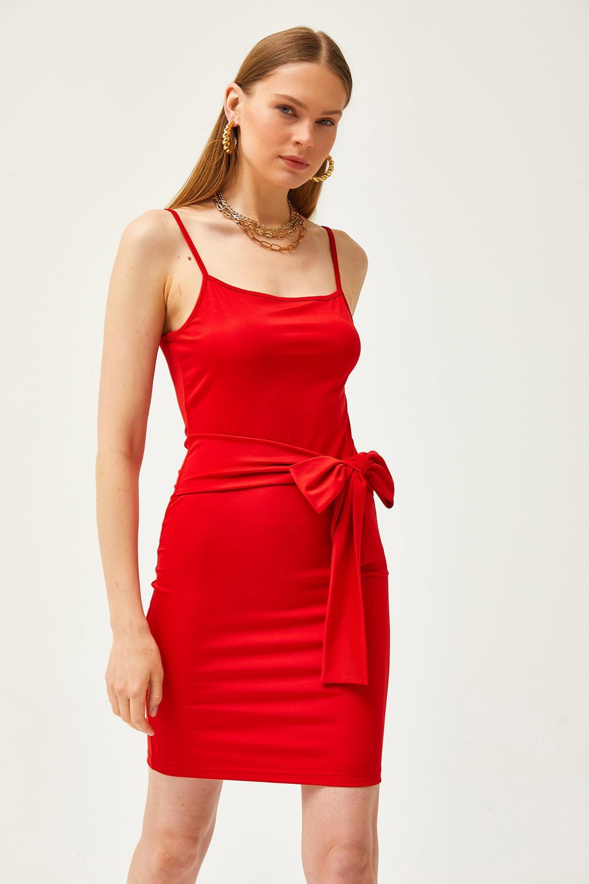 Askılı Beli Kuşak Detaylı Örme Elbise Kırmızı