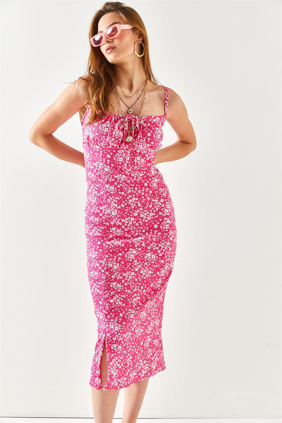 Askılı Yırtmaçlı Midi Elbise Pembe
