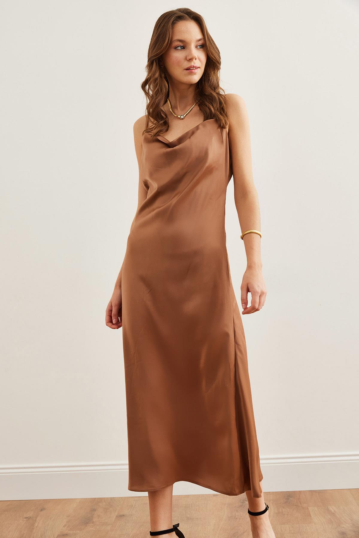 Askısı Ayarlanabilir Midi Saten Elbise Camel