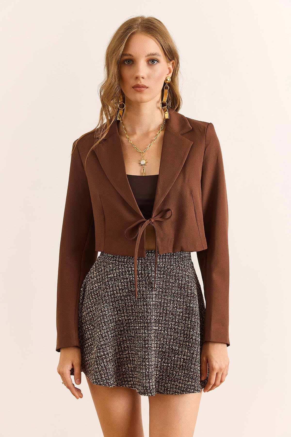 Astarlı Bağcık Detaylı Crop Blazer Ceket Kahverengi