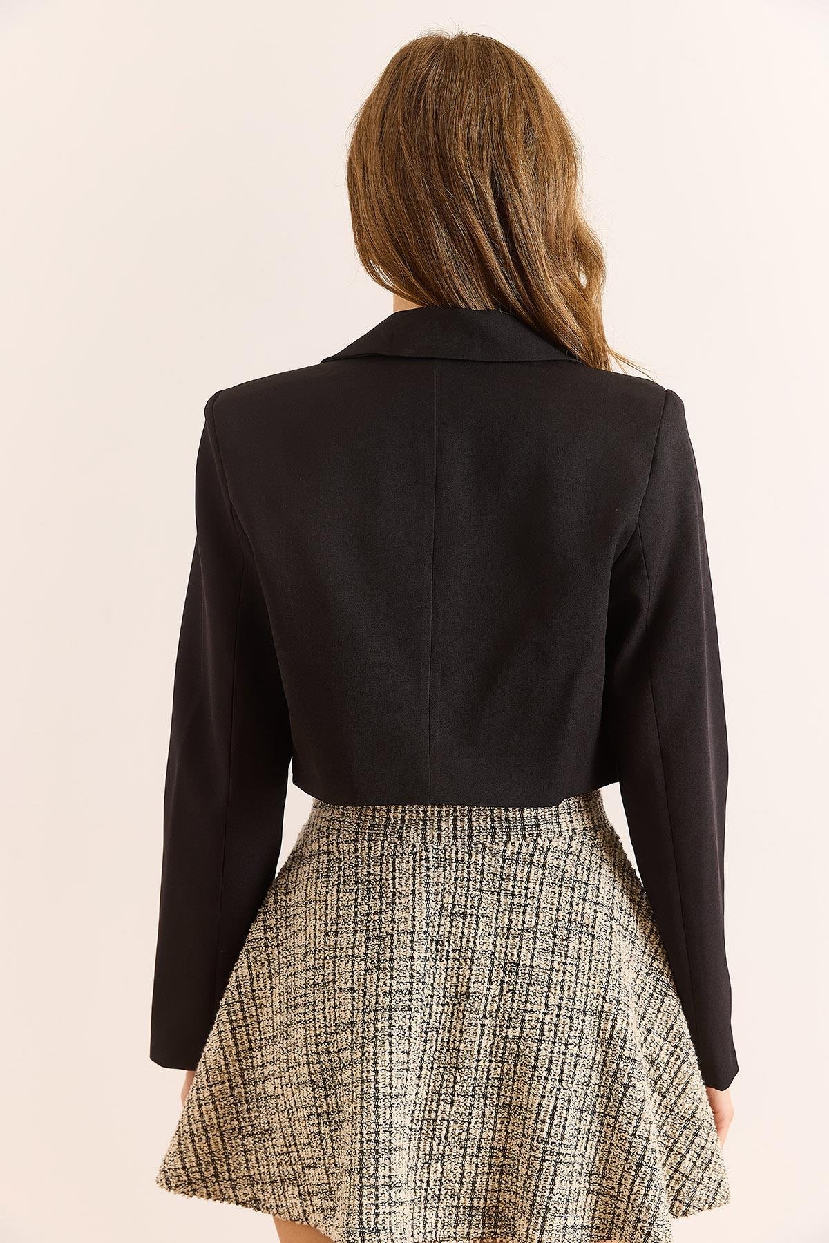 Astarlı Bağcık Detaylı Crop Blazer Ceket Siyah