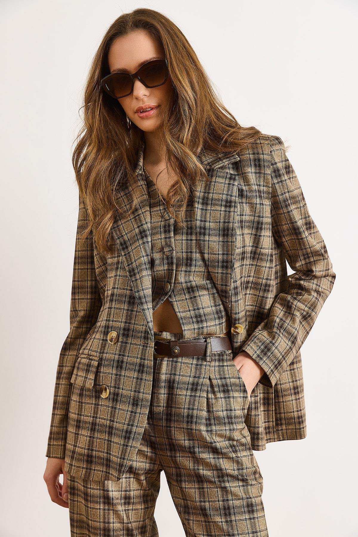 Astarlı Cepli Ekose Blazer Ceket Camel