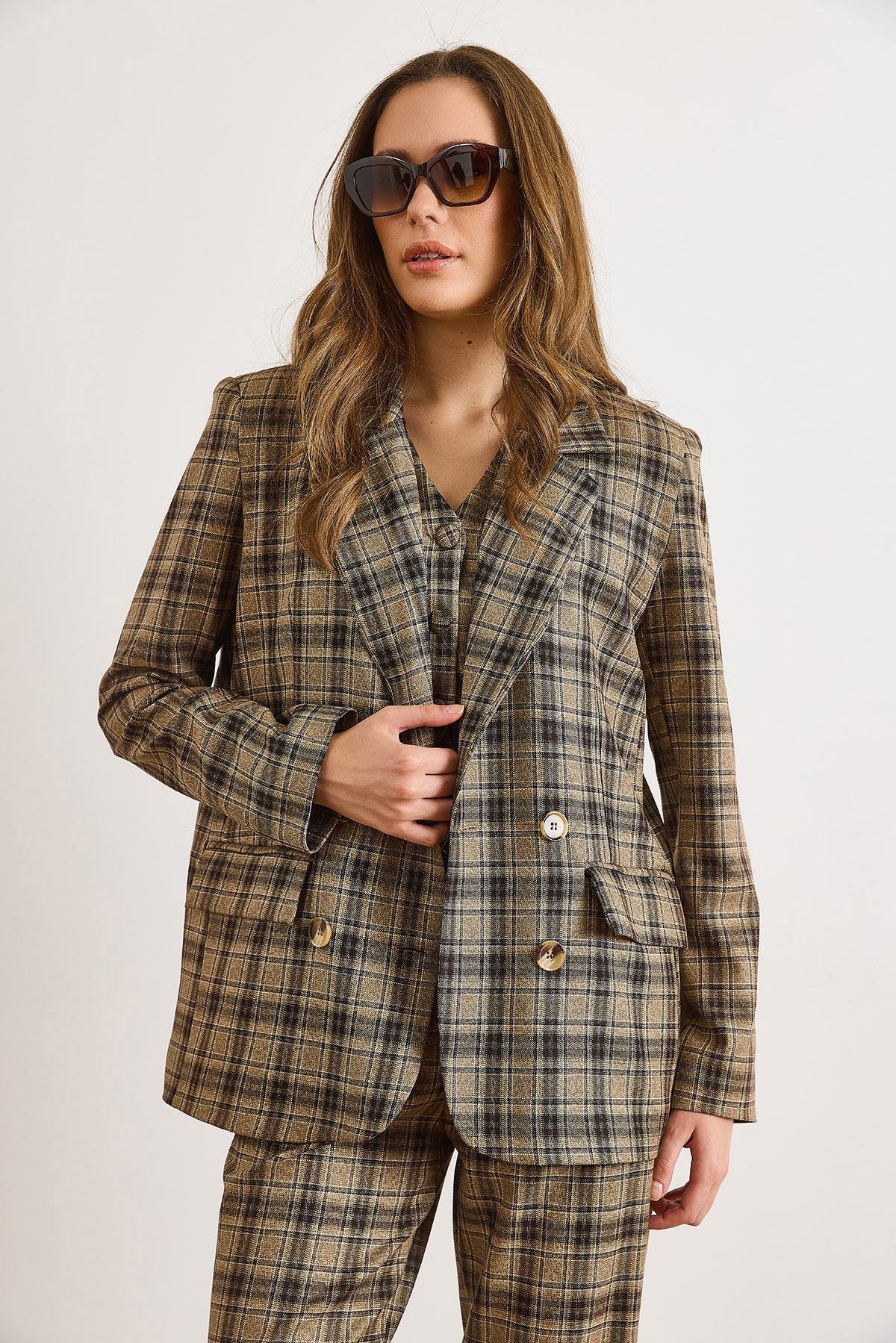 Astarlı Cepli Ekose Blazer Ceket Camel