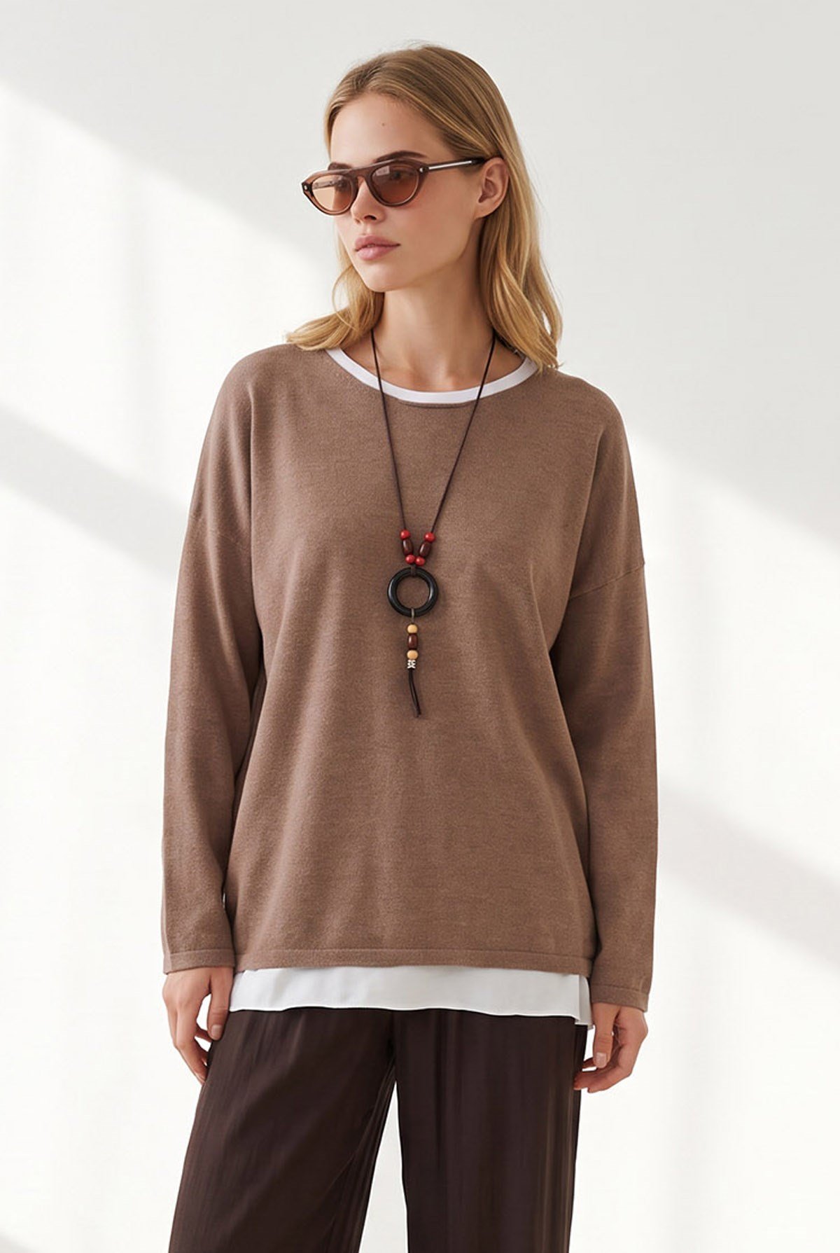 Atletli Kolyeli Yumuşak Dokulu Boho Triko Bluz Camel
