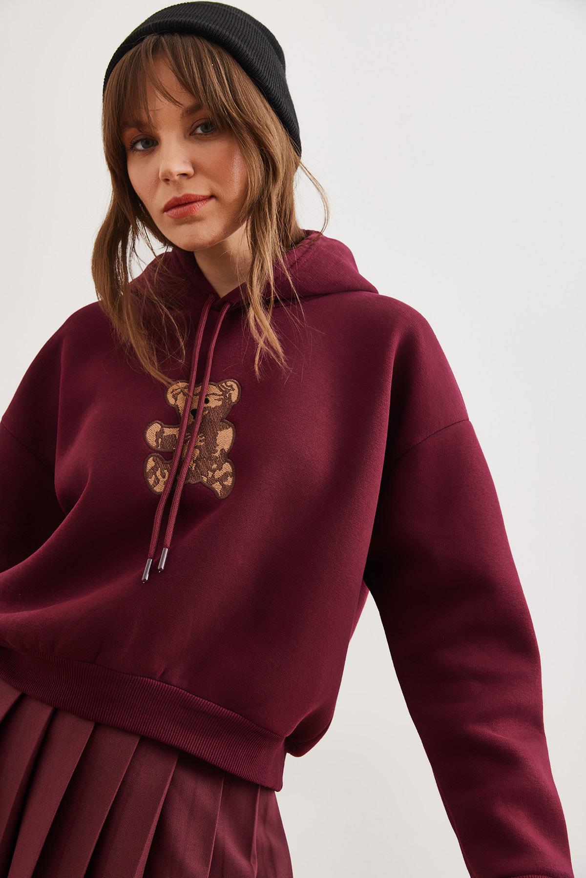 Ayı Aplikeli Şardonlu Kapüşonlu Sweatshirt Bordo