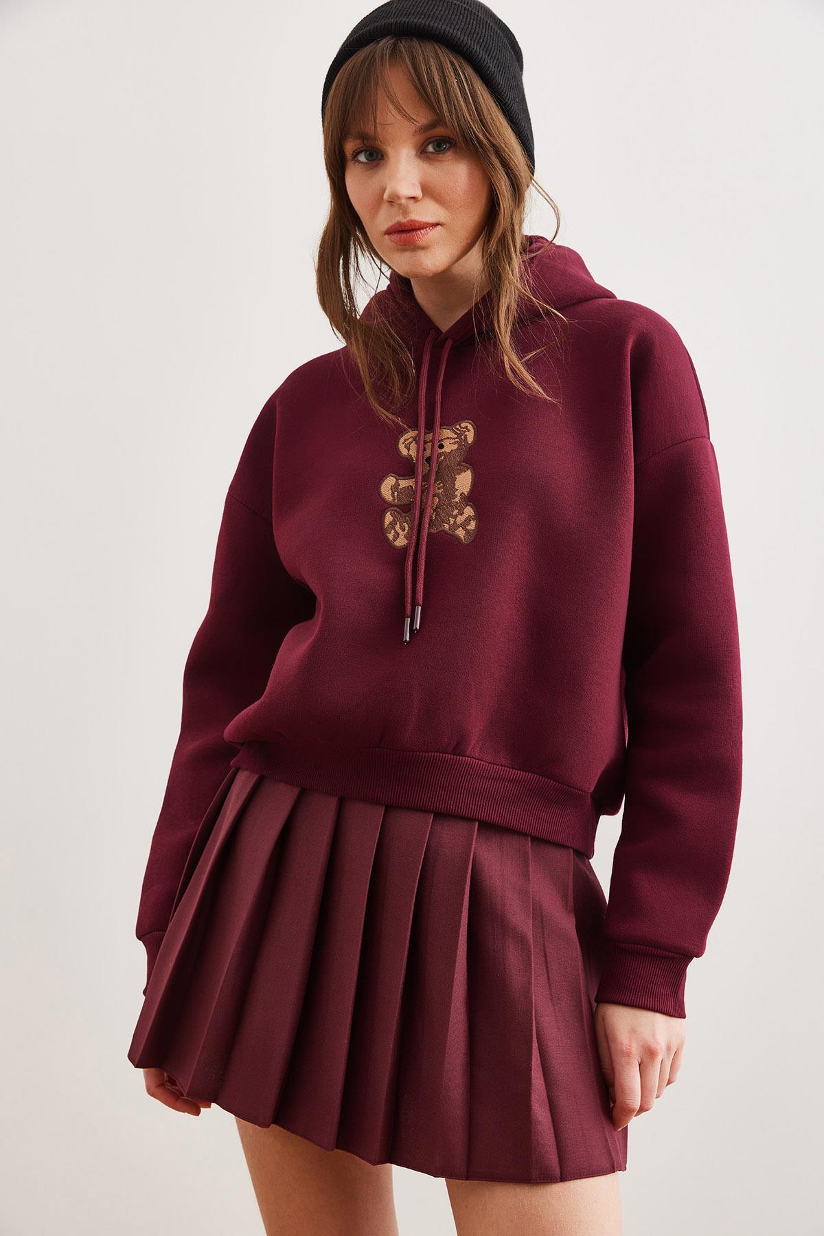 Ayı Aplikeli Şardonlu Kapüşonlu Sweatshirt Bordo