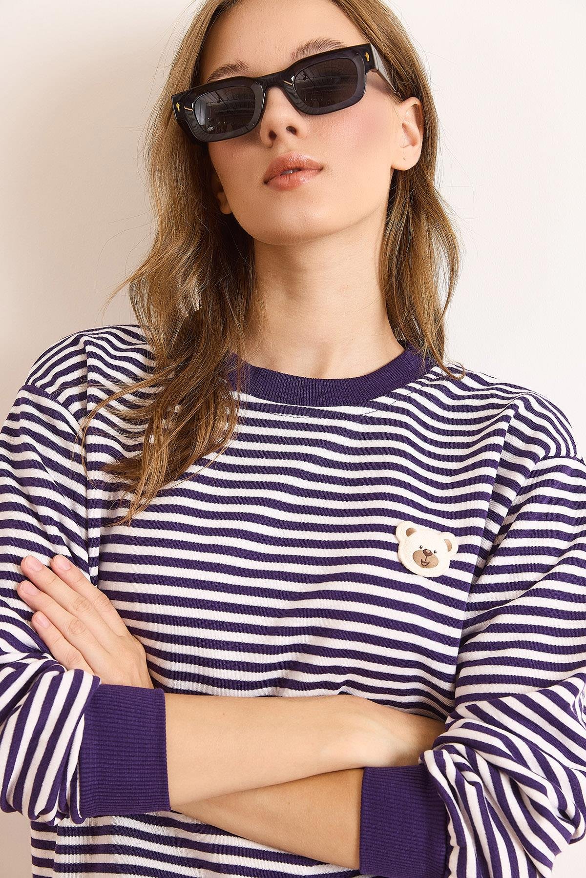 Ayıcık Aplike Çizgili Şardonsuz Kalın Sweatshirt Mor