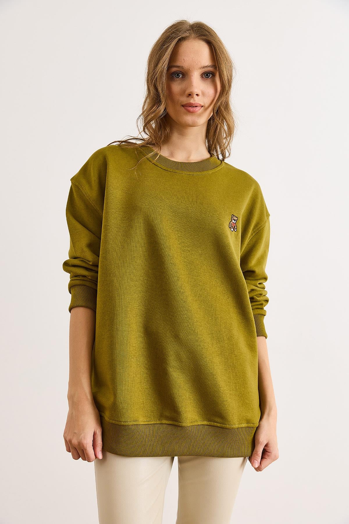 Ayıcık Nakışlı Dikiş Detaylı Şardonlu Kalın Sweatshirt Yağ Yeşili