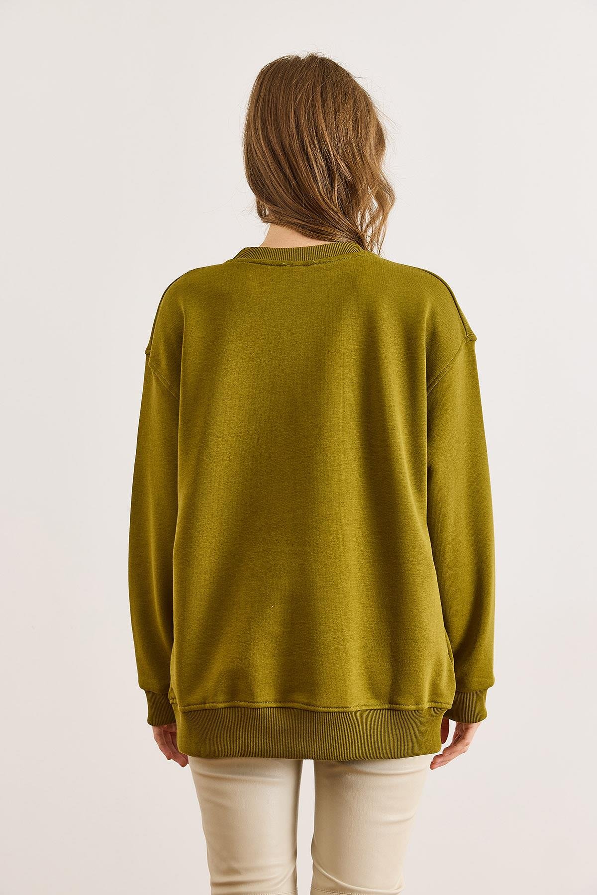 Ayıcık Nakışlı Dikiş Detaylı Şardonlu Kalın Sweatshirt Yağ Yeşili
