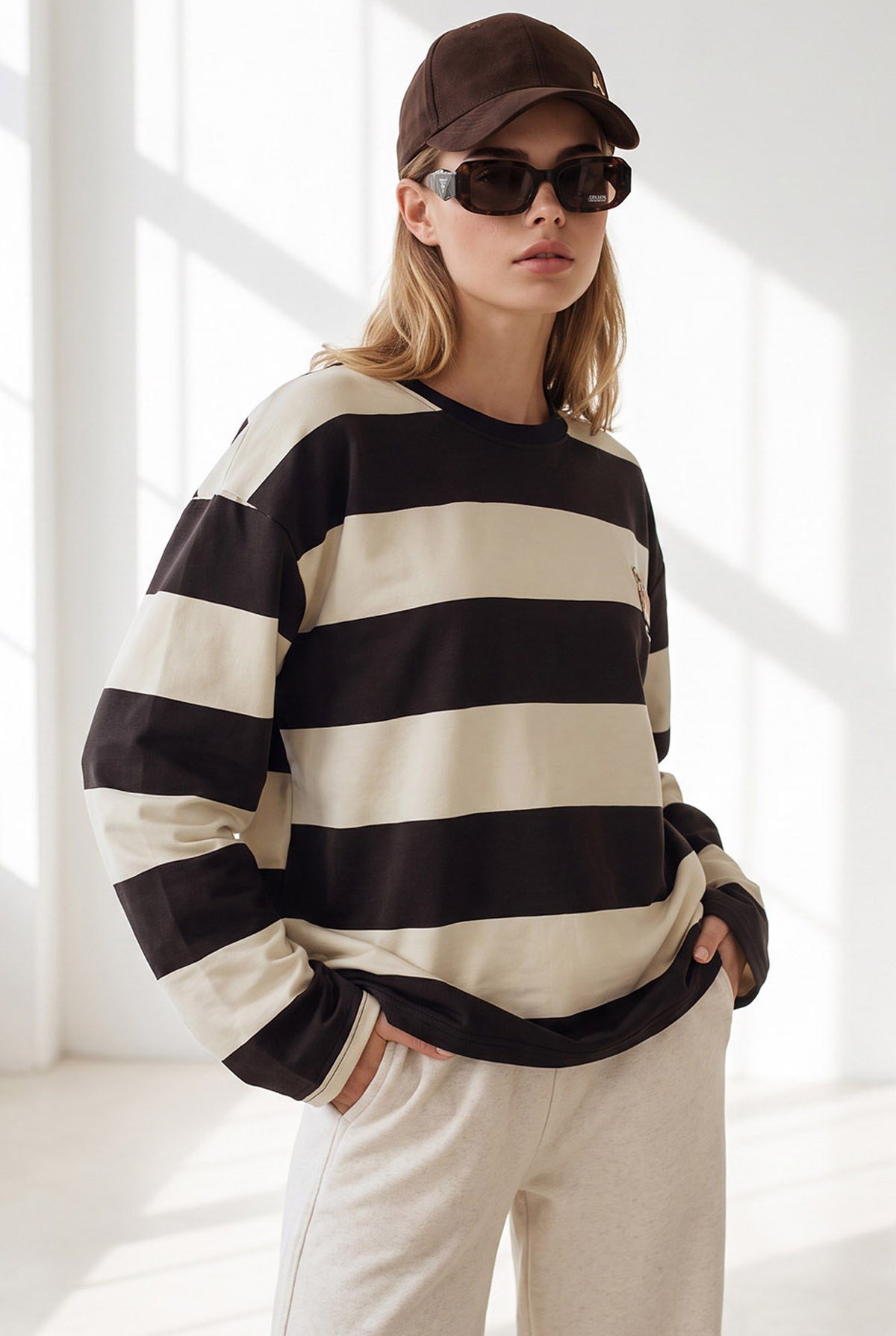 Ayıcık Nakışlı Kalın Şeritli Sweatshirt Taş Kahve