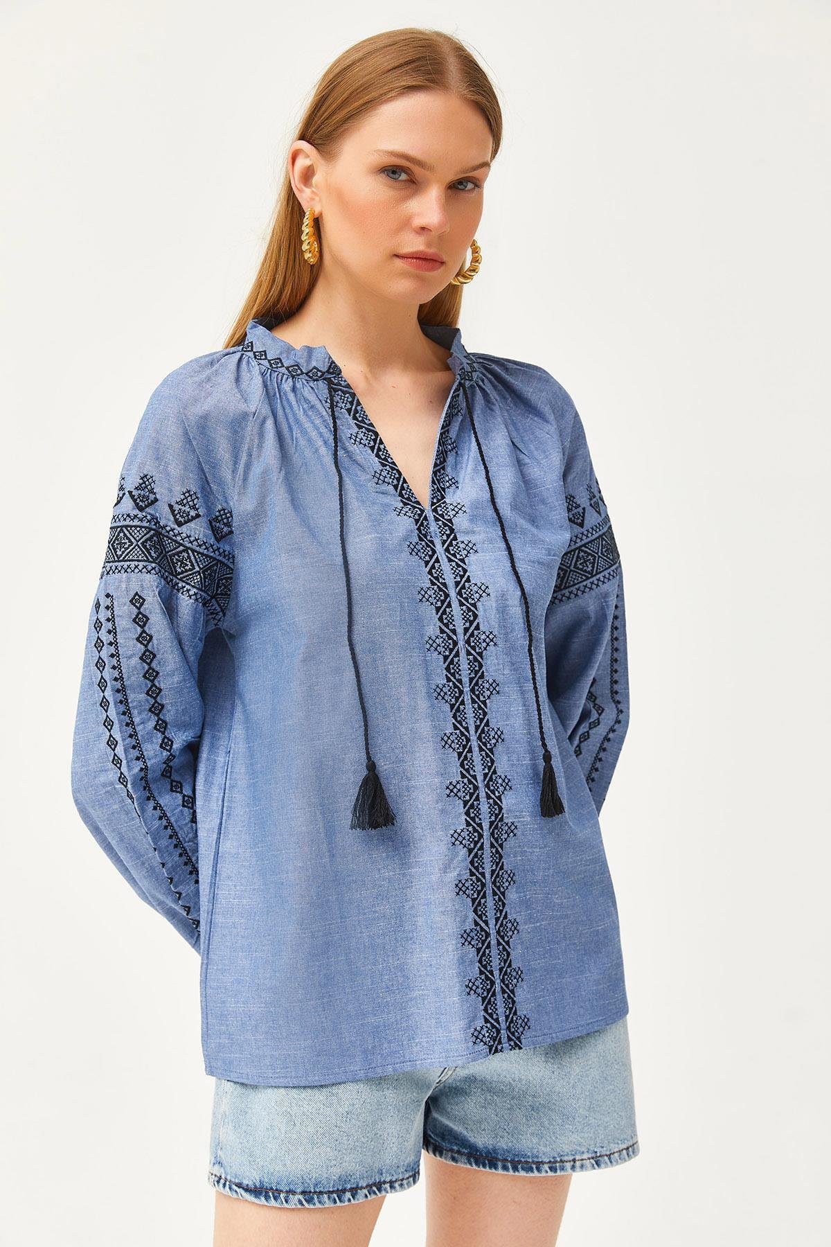 Bağcıklı Nakışlı Denim Görünümlü Salaş Bluz Mavi