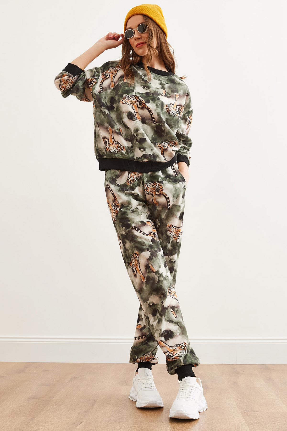 Basic Eşofman Takımı Batik Leopar
