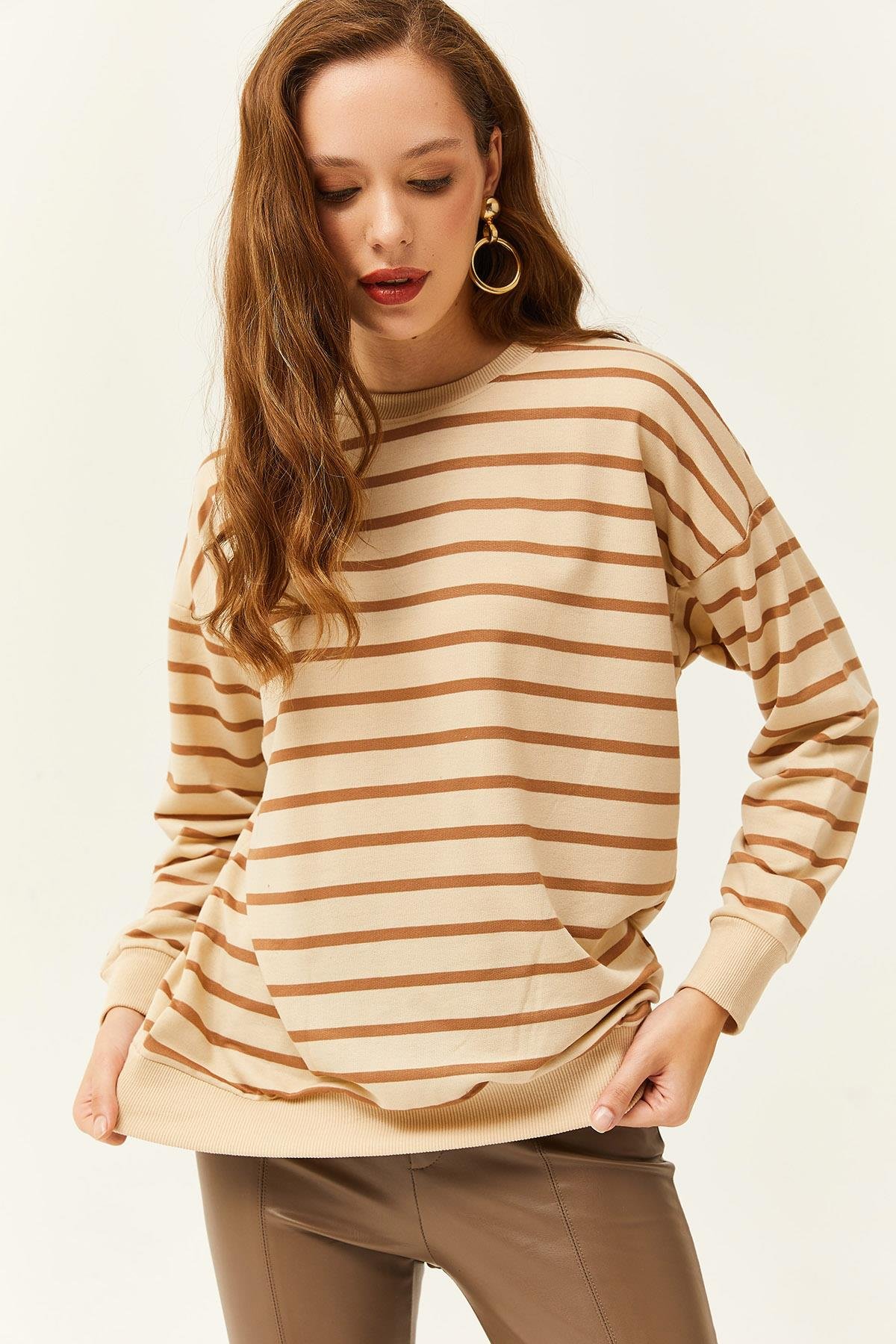 Basic Yumuşak Dokulu Salaş Sweatshirt Taş Camel