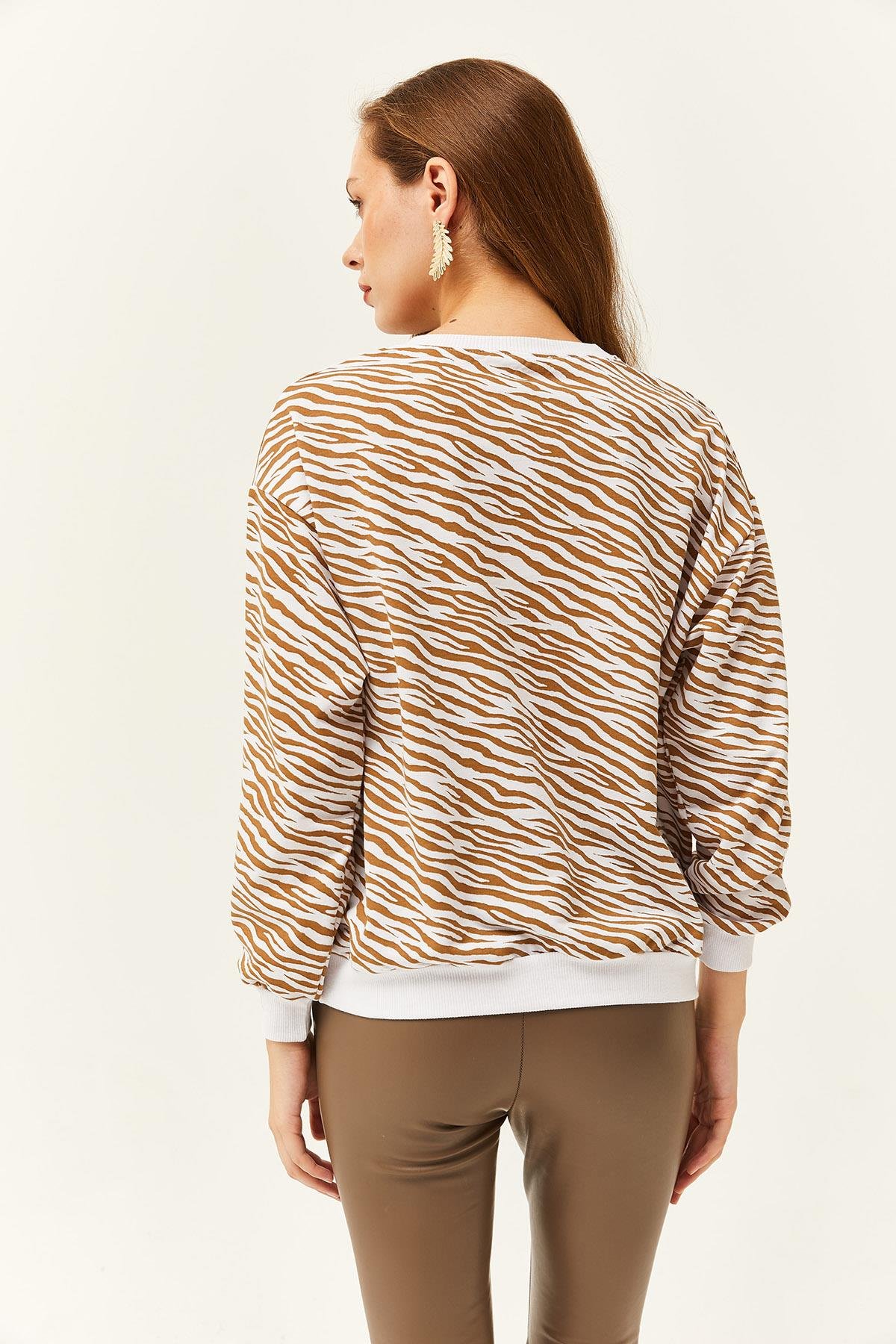 Basic Yumuşak Dokulu Salaş Sweatshirt Zebra Kahve