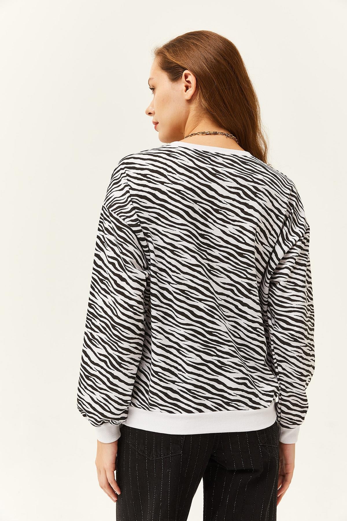 Basic Yumuşak Dokulu Salaş Sweatshirt Zebra Siyah