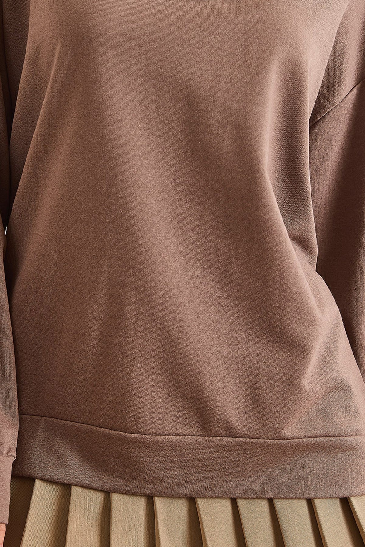 Basic Yumuşak Dokulu Salaş Sweatshirt Düz Camel