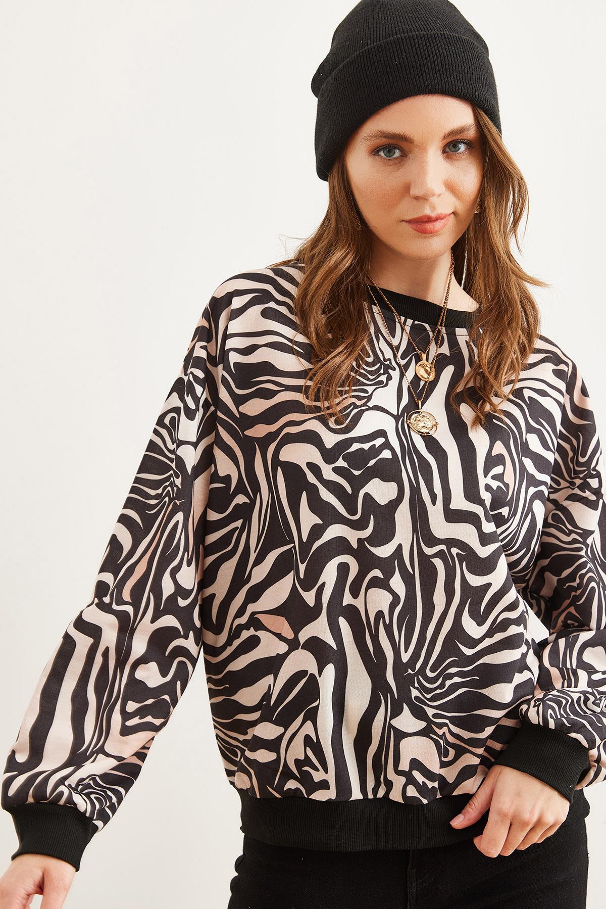 Basic Yumuşak Dokulu Salaş Sweatshirt Zebra Bej