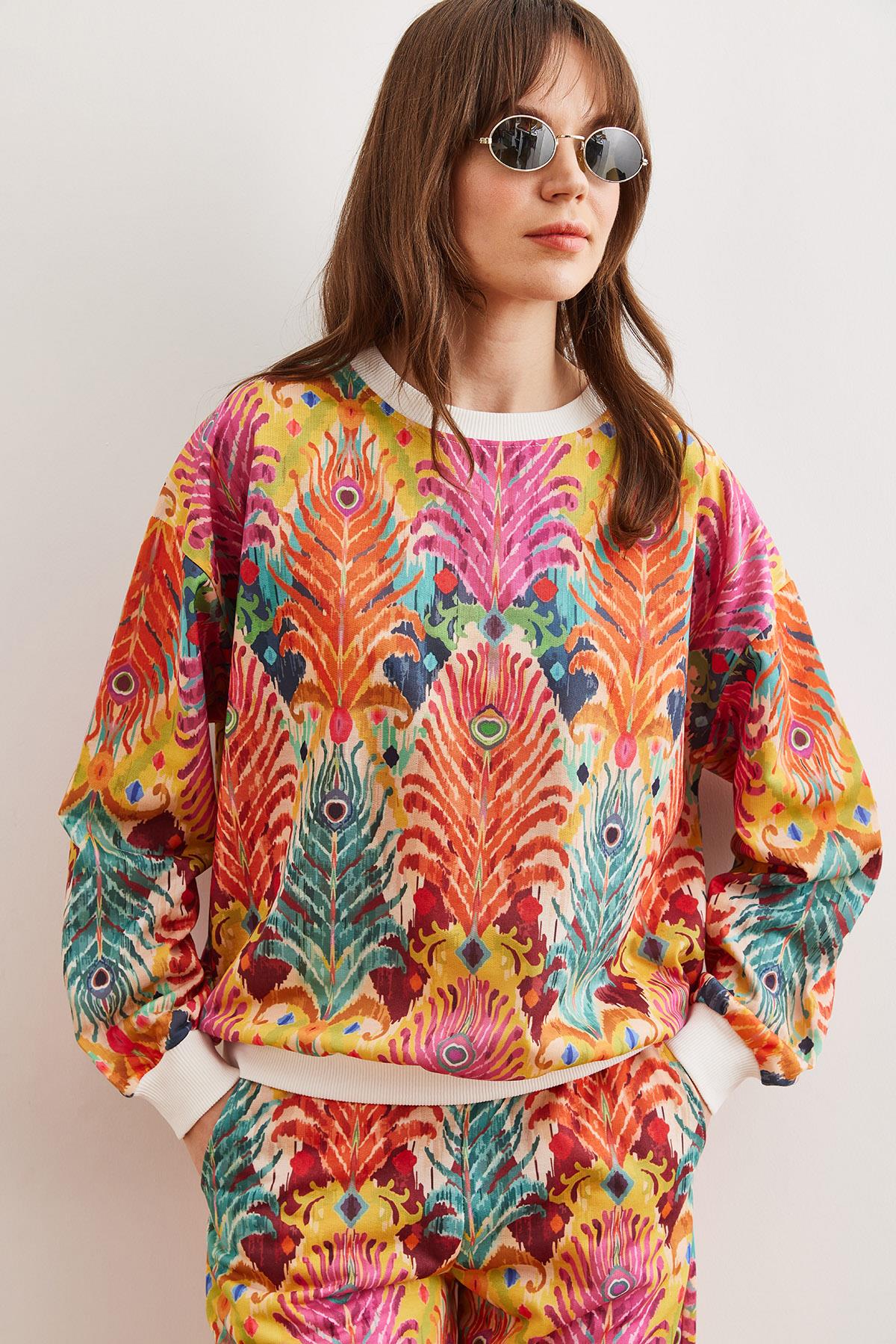 Basic Yumuşak Dokulu Salaş Sweatshirt Çam Çok Renkli