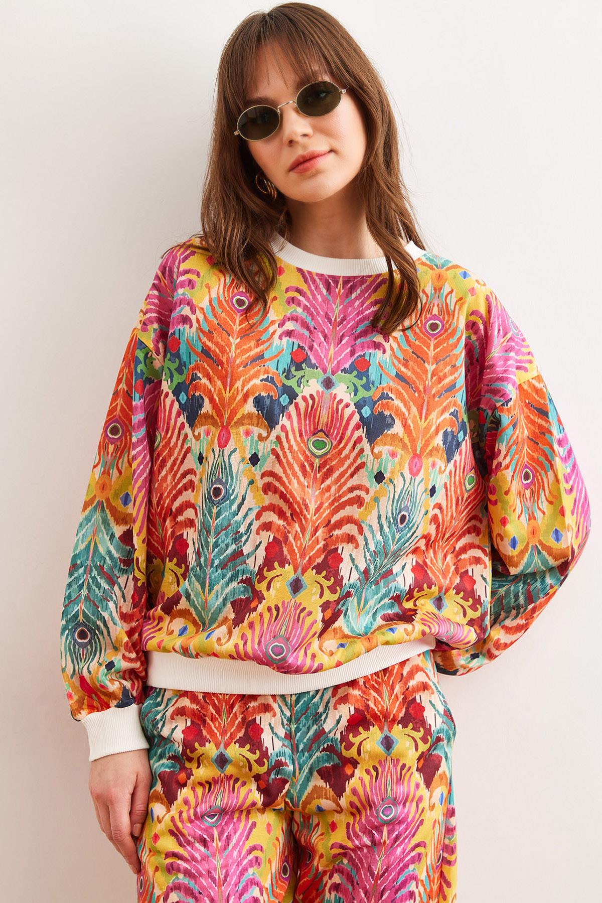 Basic Yumuşak Dokulu Salaş Sweatshirt Çam Çok Renkli