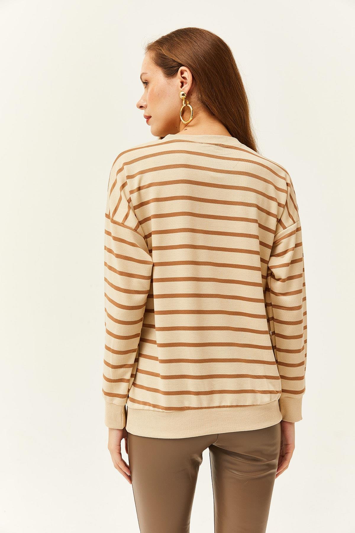 Basic Yumuşak Dokulu Salaş Sweatshirt Taş Camel
