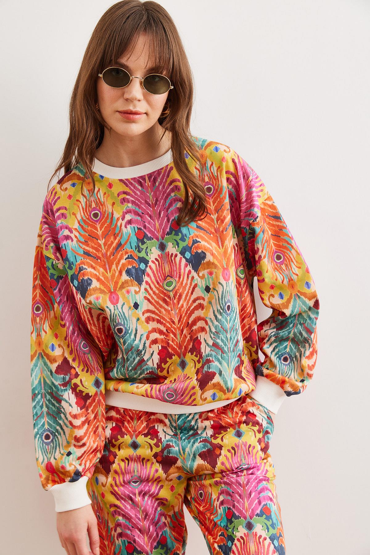 Basic Yumuşak Dokulu Salaş Sweatshirt Çam Çok Renkli