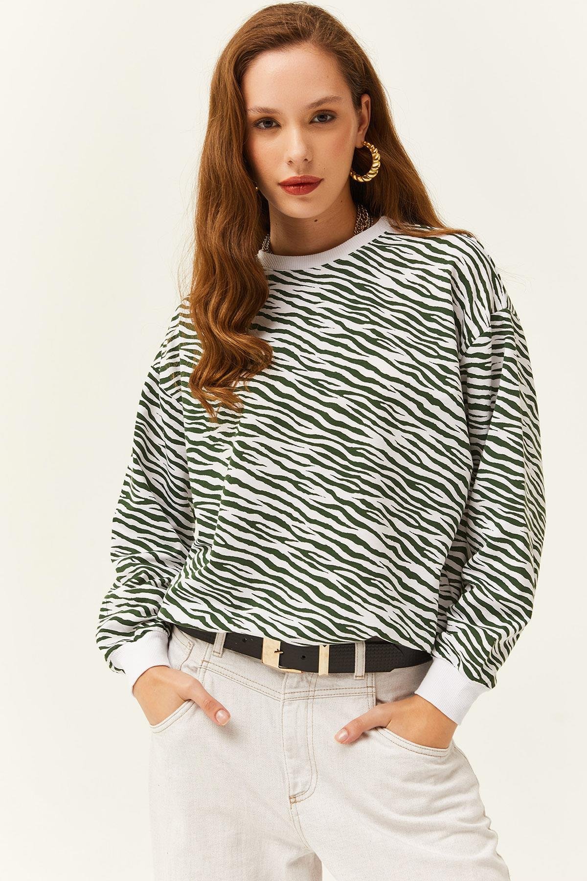 Basic Yumuşak Dokulu Salaş Sweatshirt Zebra Yeşil