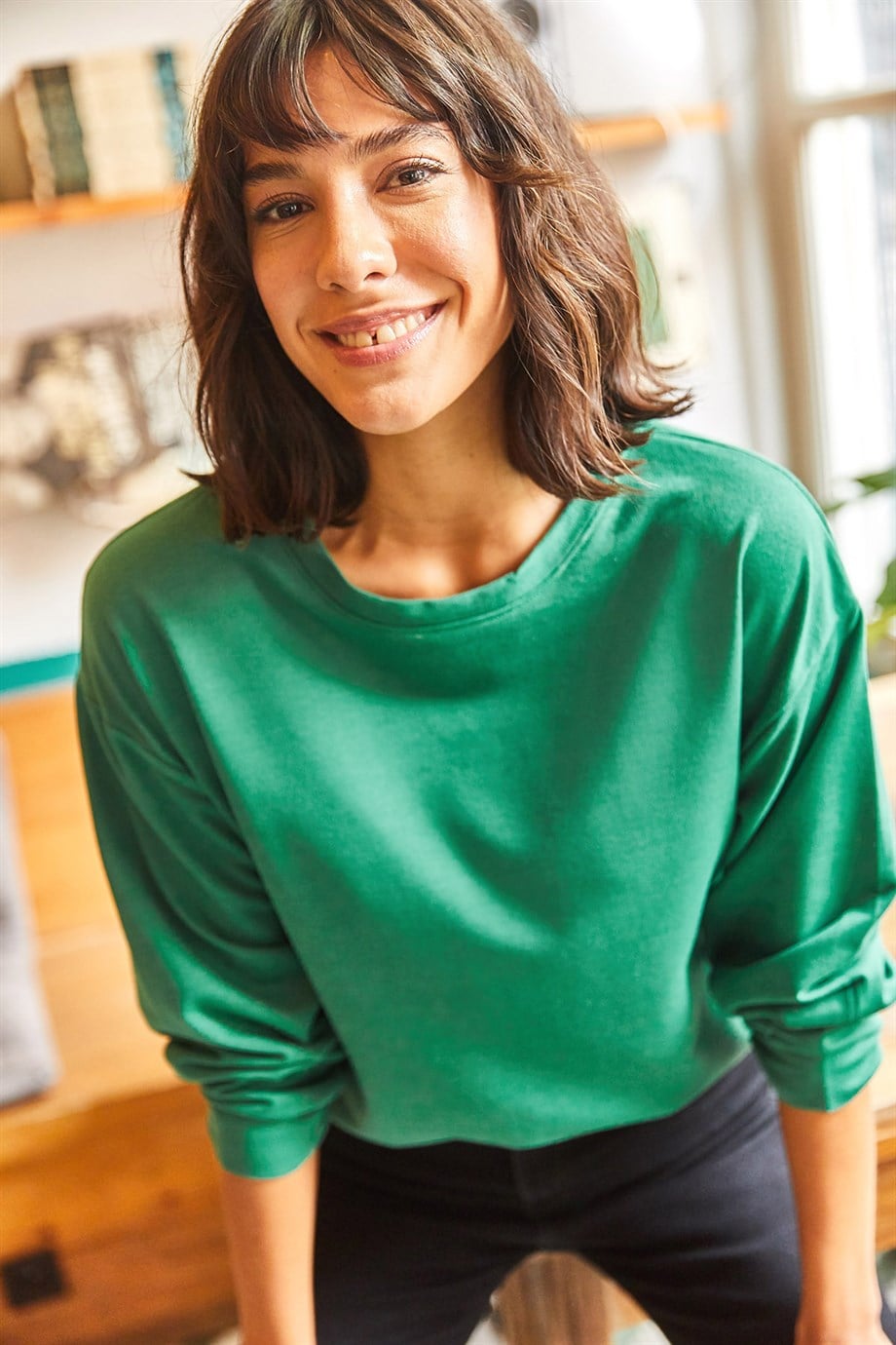 Basic Yumuşak Dokulu Salaş Sweatshirt Düz Zümrüt Yeşili