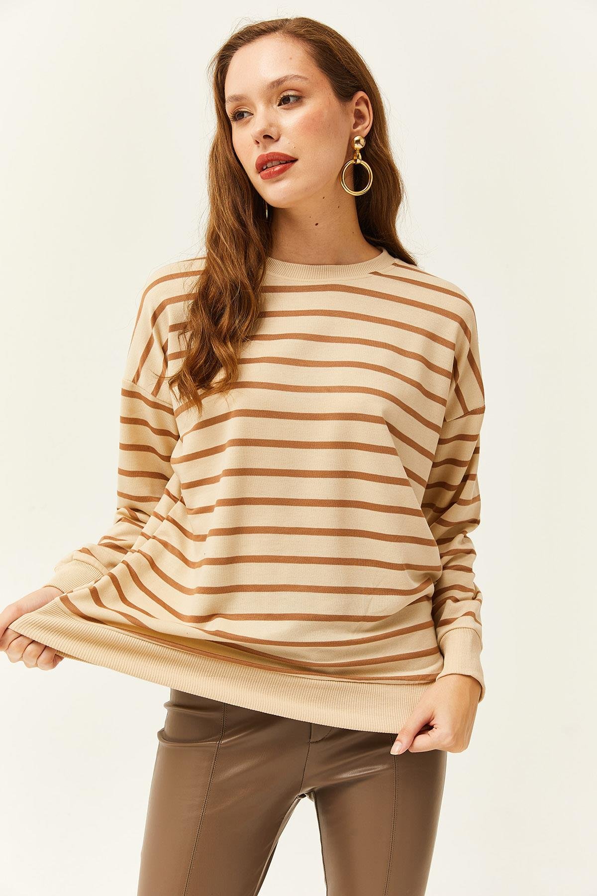 Basic Yumuşak Dokulu Salaş Sweatshirt Taş Camel