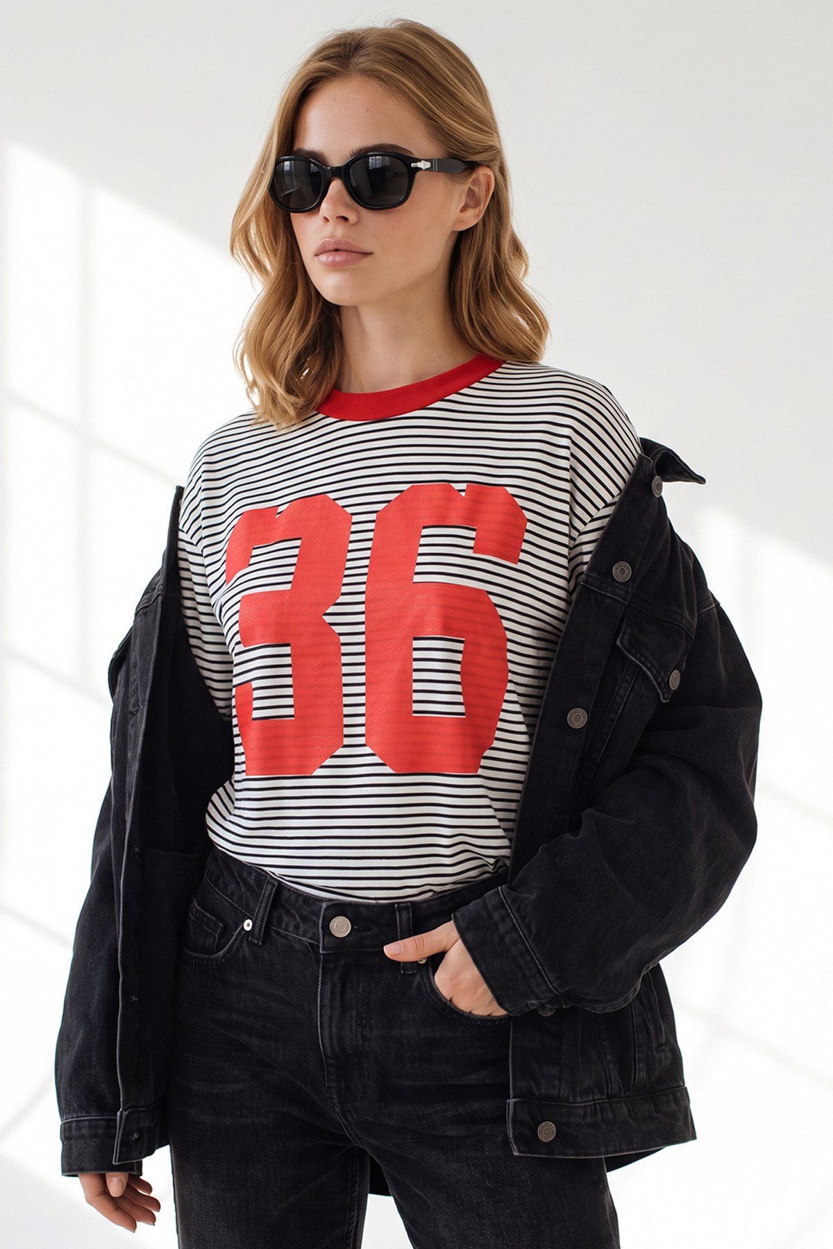 Baskılı Arma Detaylı Pamuk Çizgili Sweatshirt Beyaz