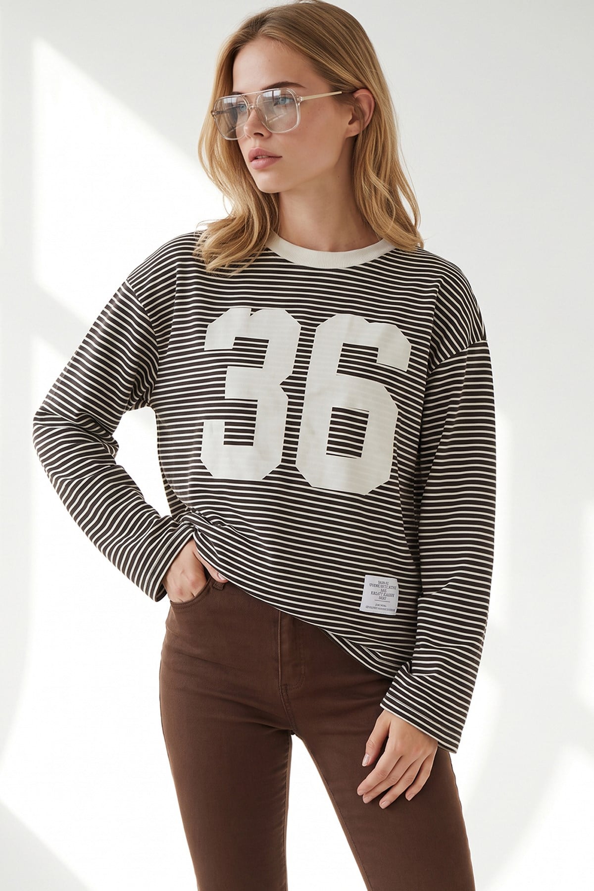 Baskılı Arma Detaylı Pamuk Çizgili Sweatshirt Kahverengi