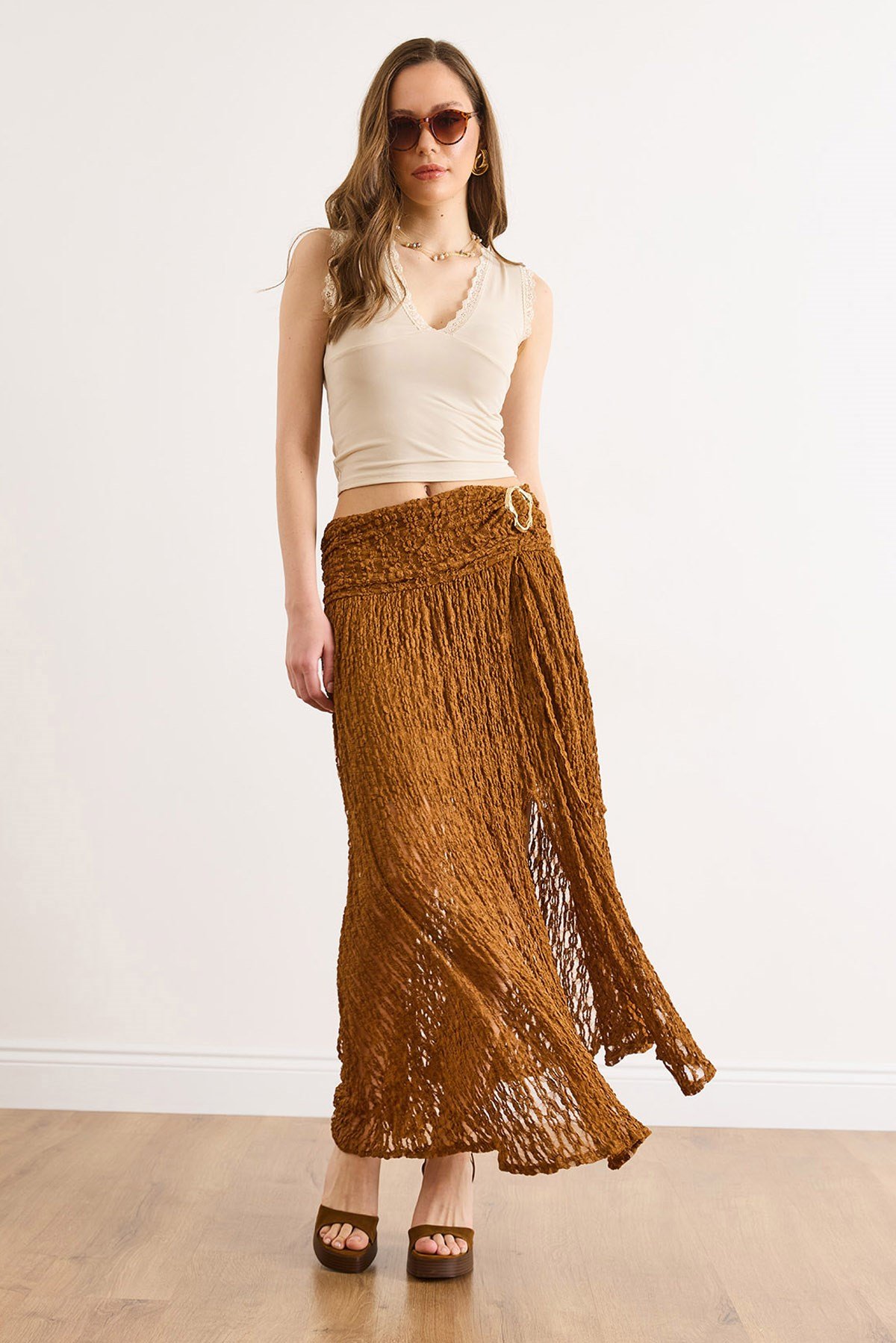 Beli Aksesuarlı Astarlı Yırtmaçlı Boho Etek Taba
