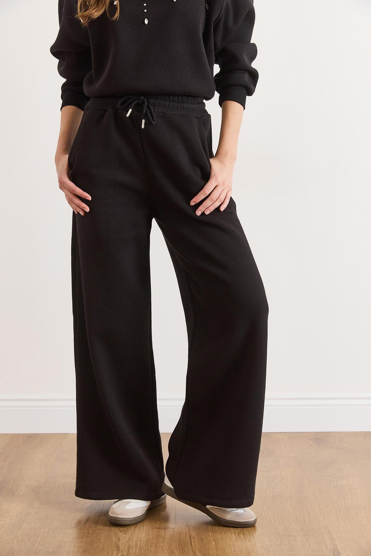 Beli Bağcıklı Cepli Wide Leg Şardonlu Kalın Eşofman Altı Siyah