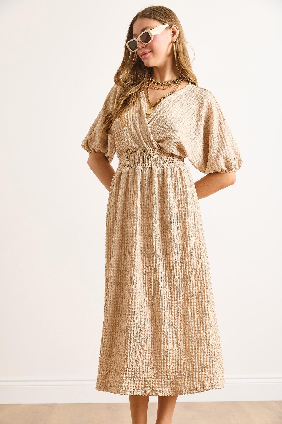 Beli Gipeli Kruvaze Yaka Midi Elbise Camel