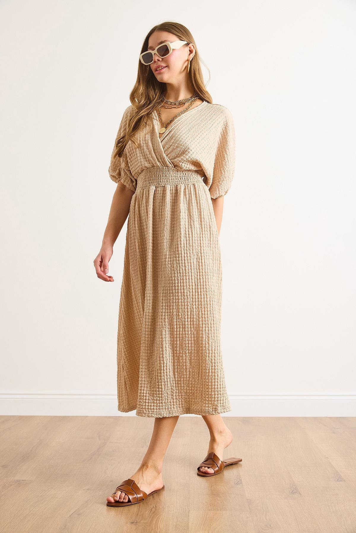 Beli Gipeli Kruvaze Yaka Midi Elbise Camel
