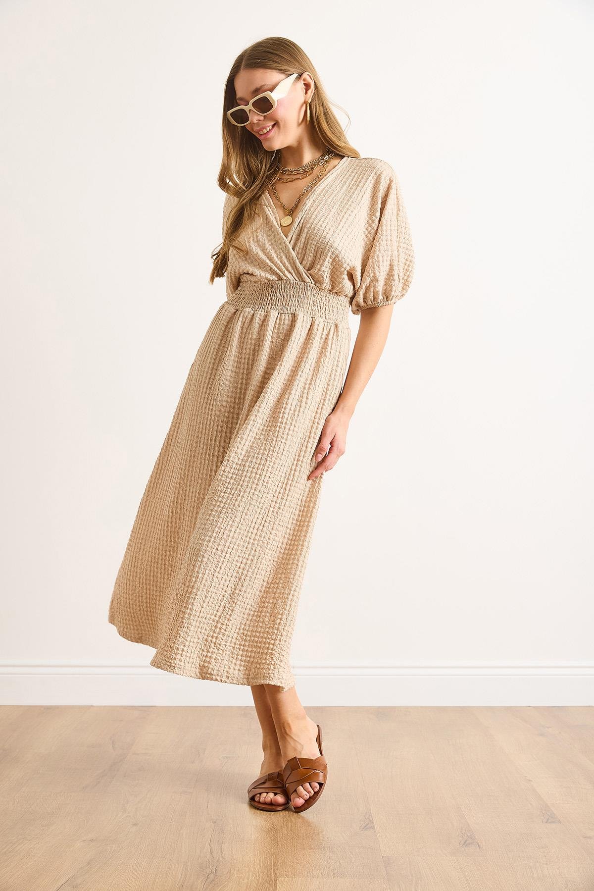 Beli Gipeli Kruvaze Yaka Midi Elbise Camel