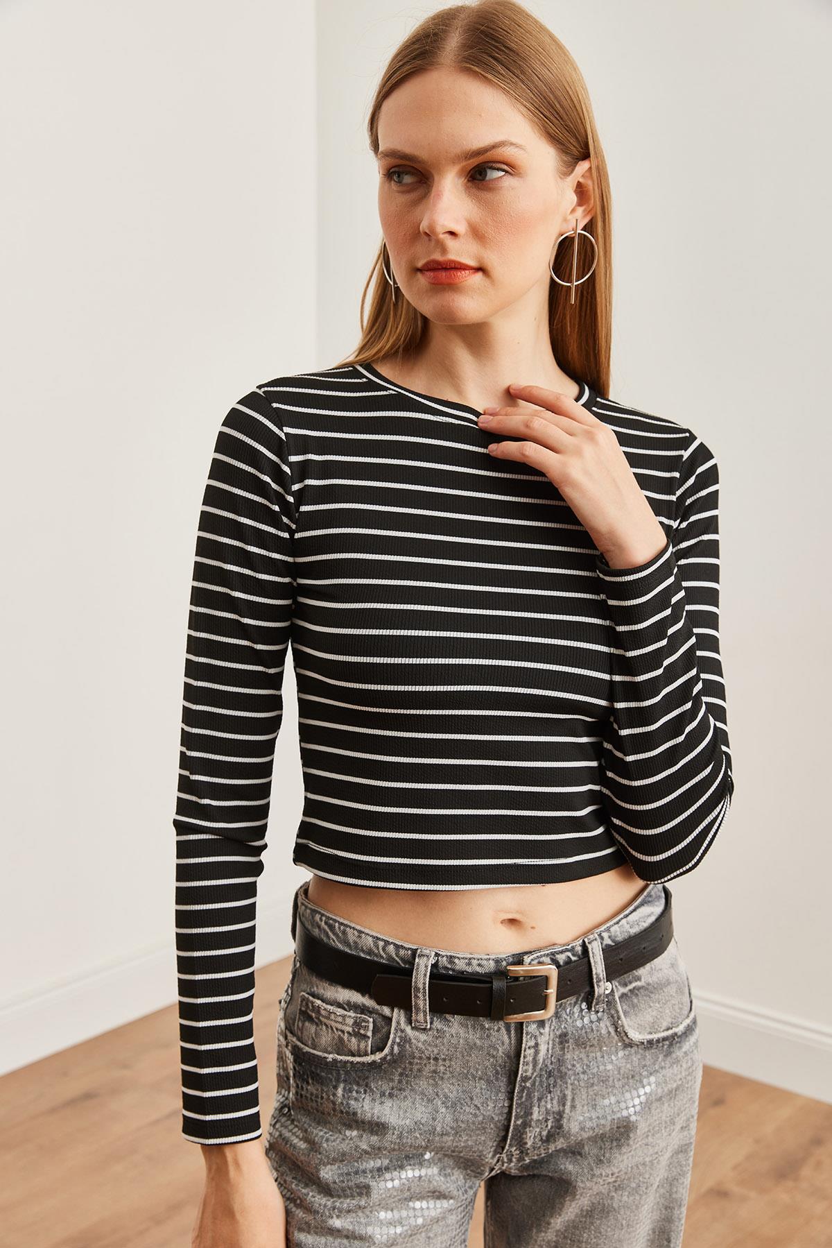 Bisiklet Yaka Burgu Crop Bluz Çizgili Siyah