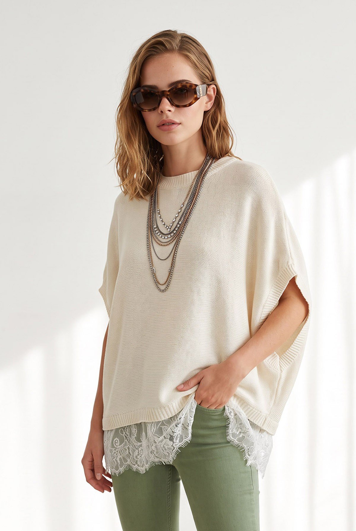 Bisiklet Yaka Dantel Detaylı Loose Fit Triko Bluz Ekru