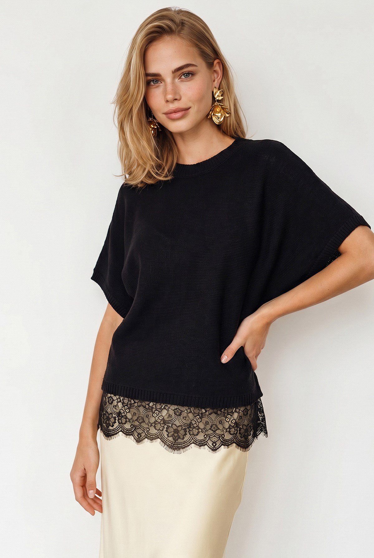 Bisiklet Yaka Dantel Detaylı Loose Fit Triko Bluz Siyah