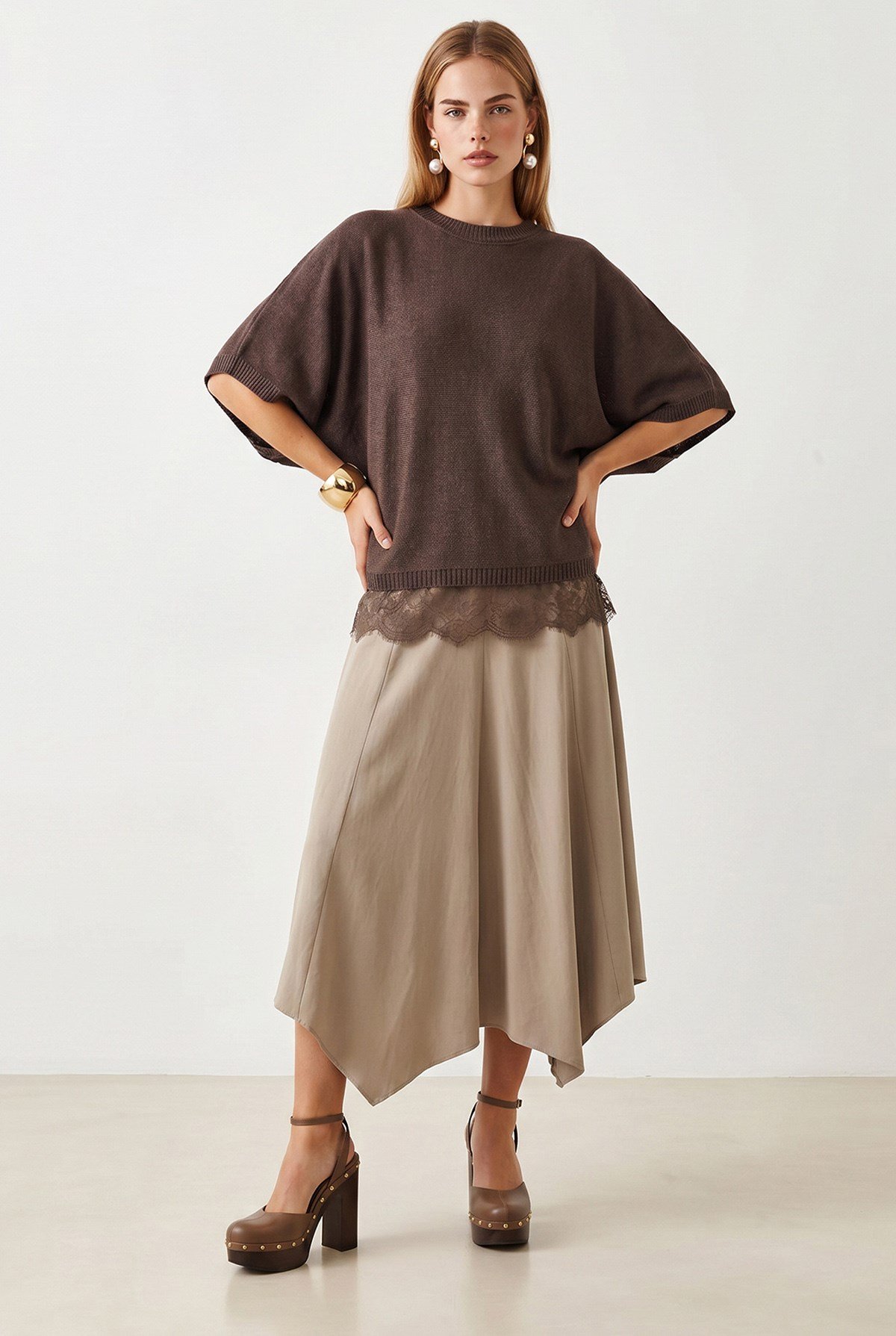 Bisiklet Yaka Dantel Detaylı Loose Fit Triko Bluz Kahverengi
