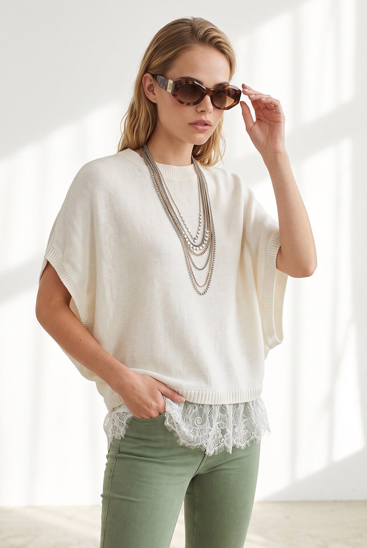 Bisiklet Yaka Dantel Detaylı Loose Fit Triko Bluz Ekru