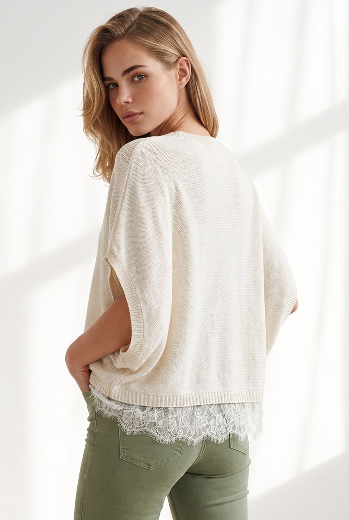 Bisiklet Yaka Dantel Detaylı Loose Fit Triko Bluz Ekru