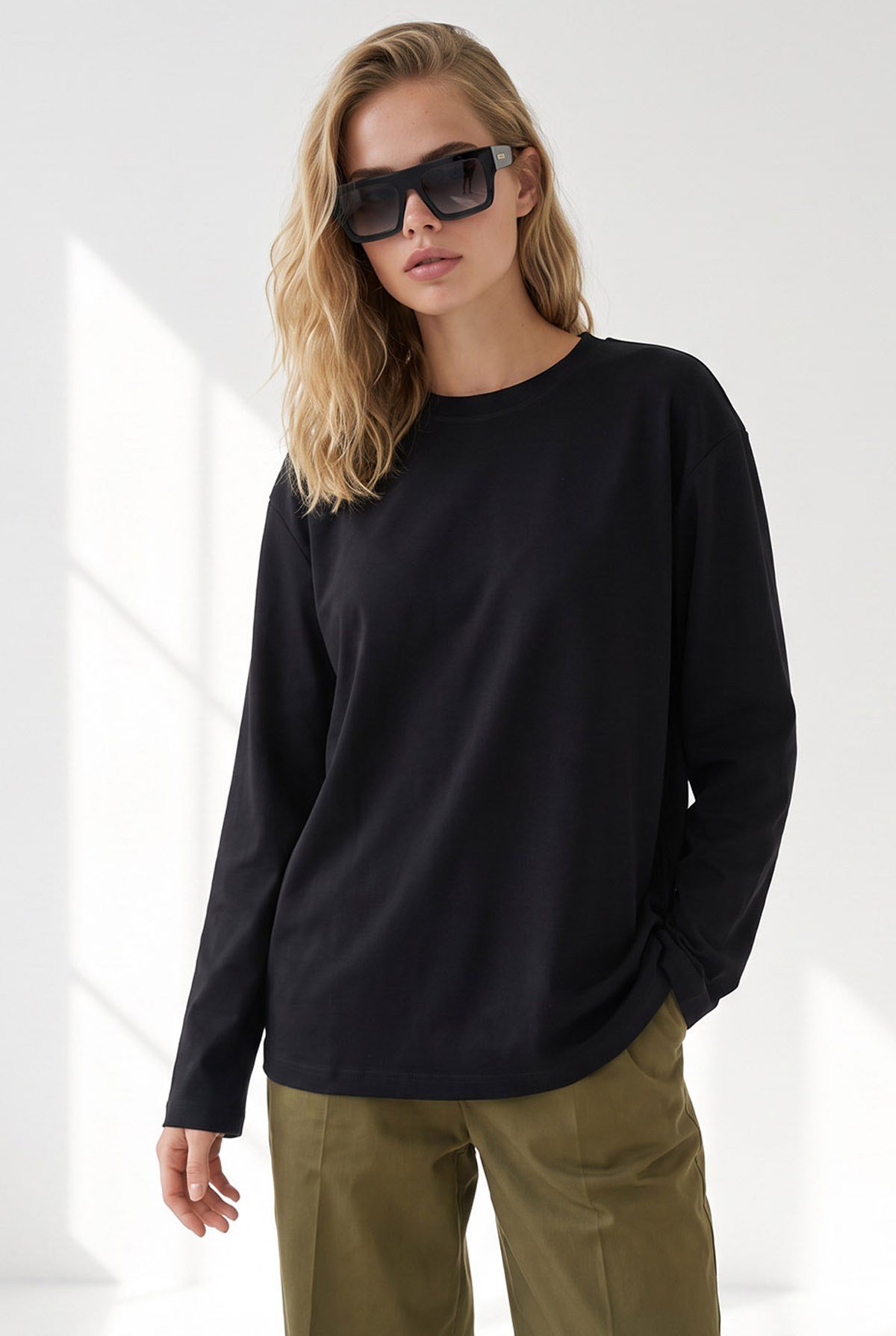Bisiklet Yaka Modal Tuşeli Dökümlü Basic Sweatshirt Siyah