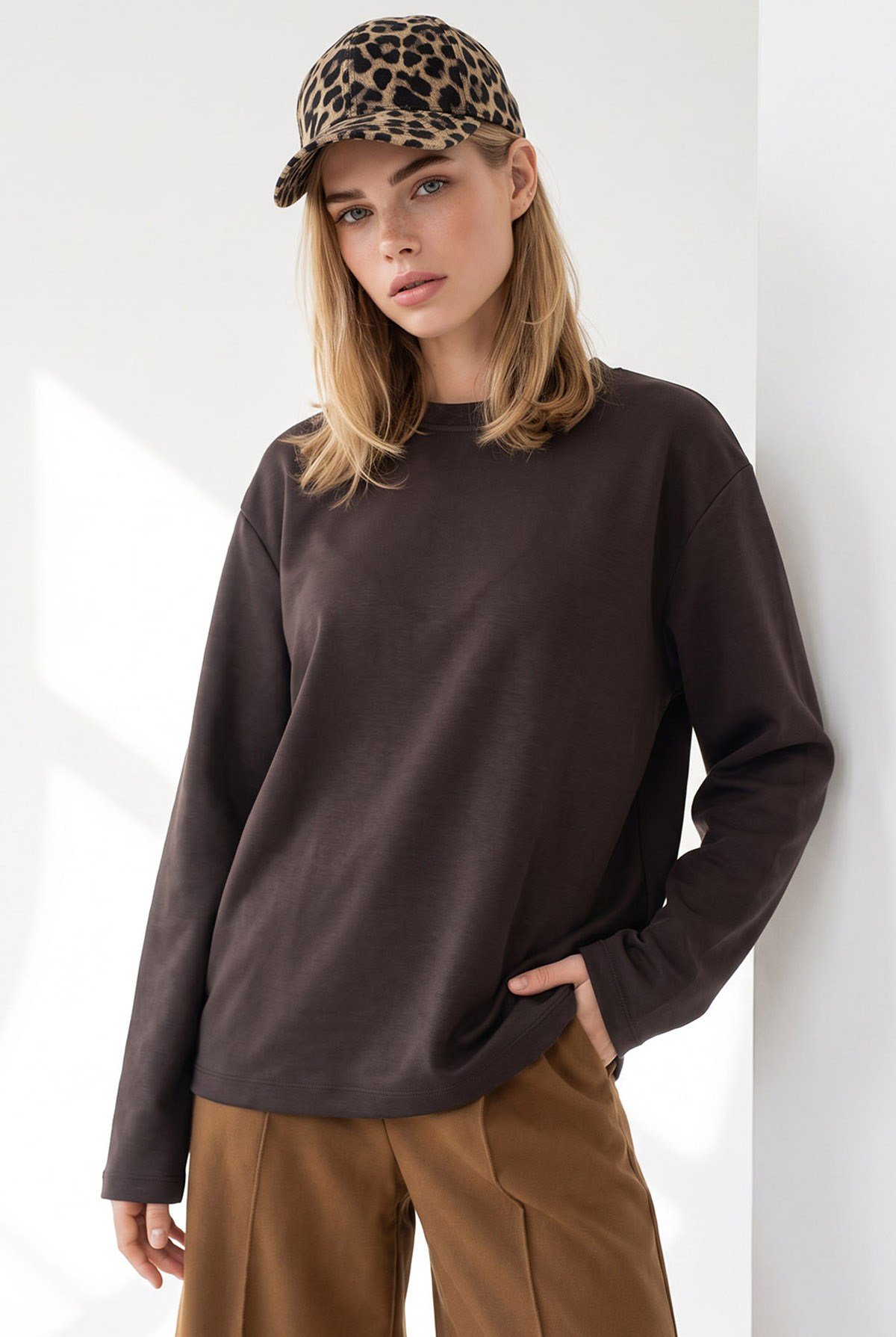 Bisiklet Yaka Modal Tuşeli Dökümlü Basic Sweatshirt Kahverengi