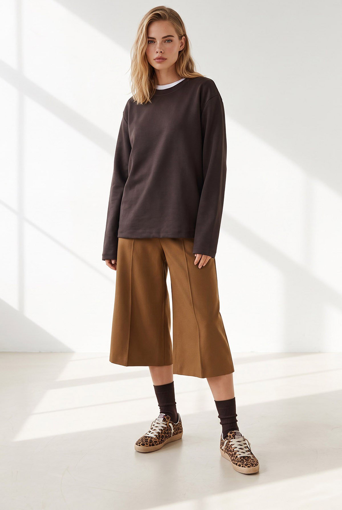 Bisiklet Yaka Modal Tuşeli Dökümlü Basic Sweatshirt Kahverengi
